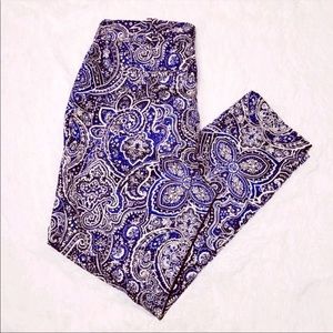 Patterned pants